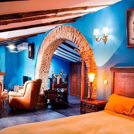 Apartment Adtis Gibranzos Plasenzuela